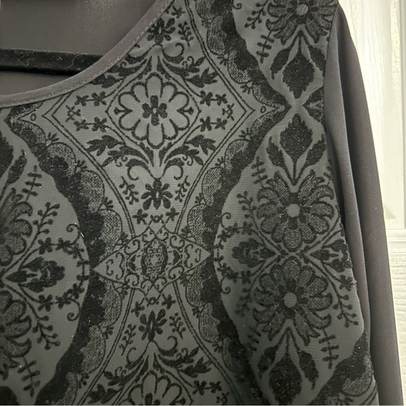 NWOT Xhilaration Black Velvet Paisley Sheer Blouse - Picture 2 of 5